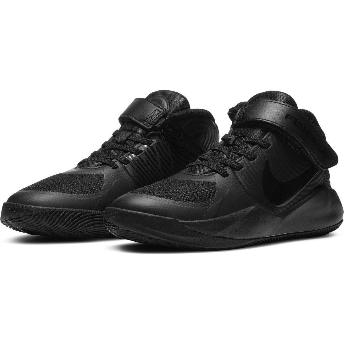 Nike Team Hustle D 9 Flyease Big Kids' Basketball Shoes (GS)